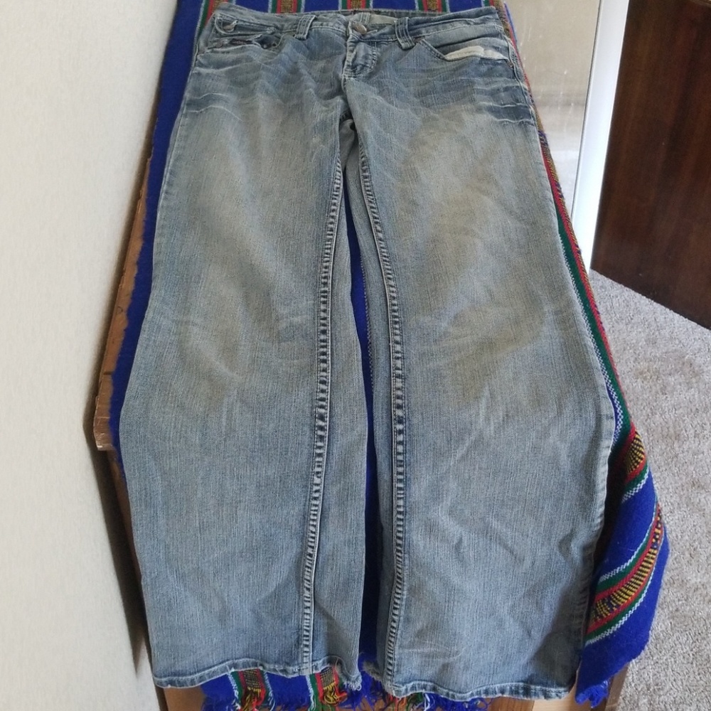 Jeans - Picture 3 of 4